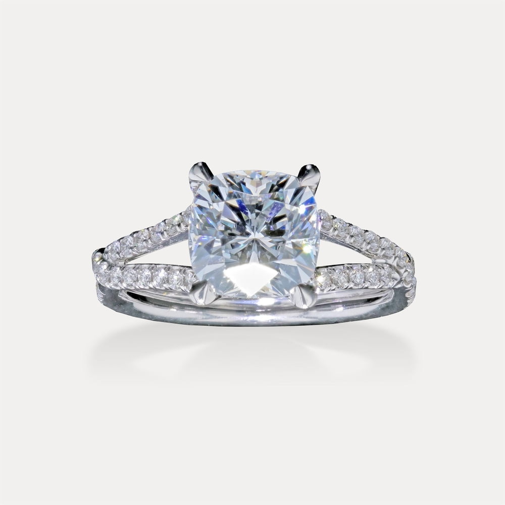 Cushion Split Shank Pavé
