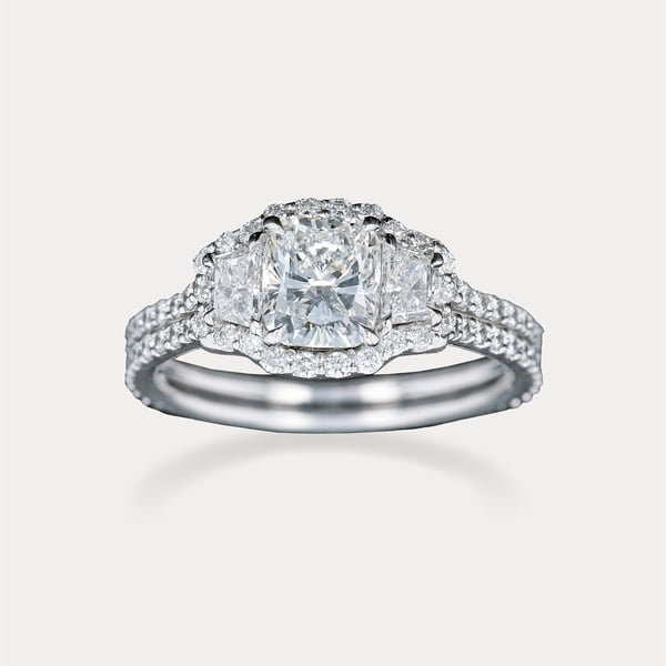 Cushion Halo Baguette Sides
