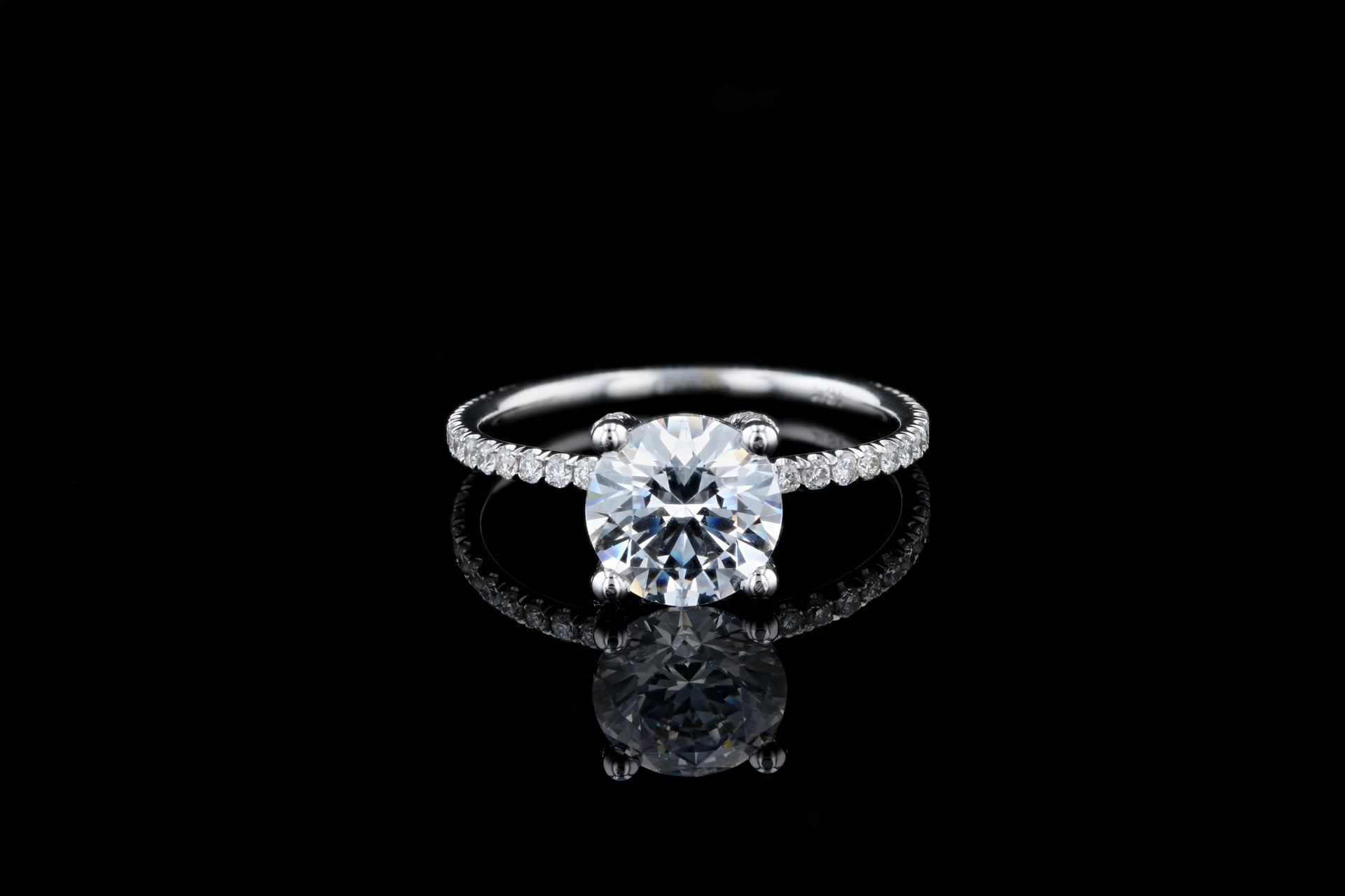 4 prong round solitaire engagement rings