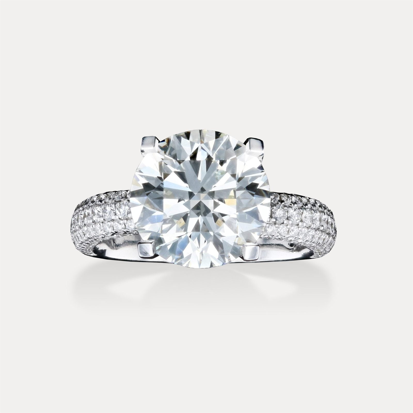 Round Wide Pavé Band