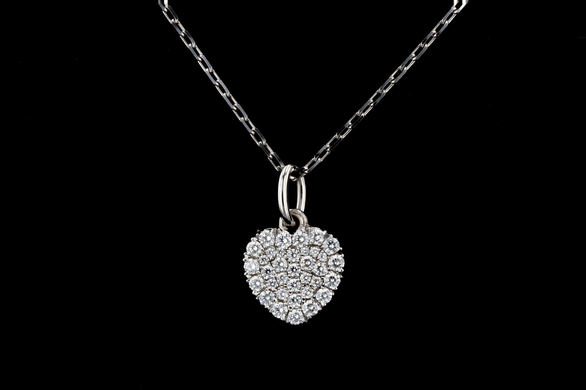 18K WHITE GOLD TINY TREASURE DIAMOND HEART NECKLACE - Roberto Coin - North  America