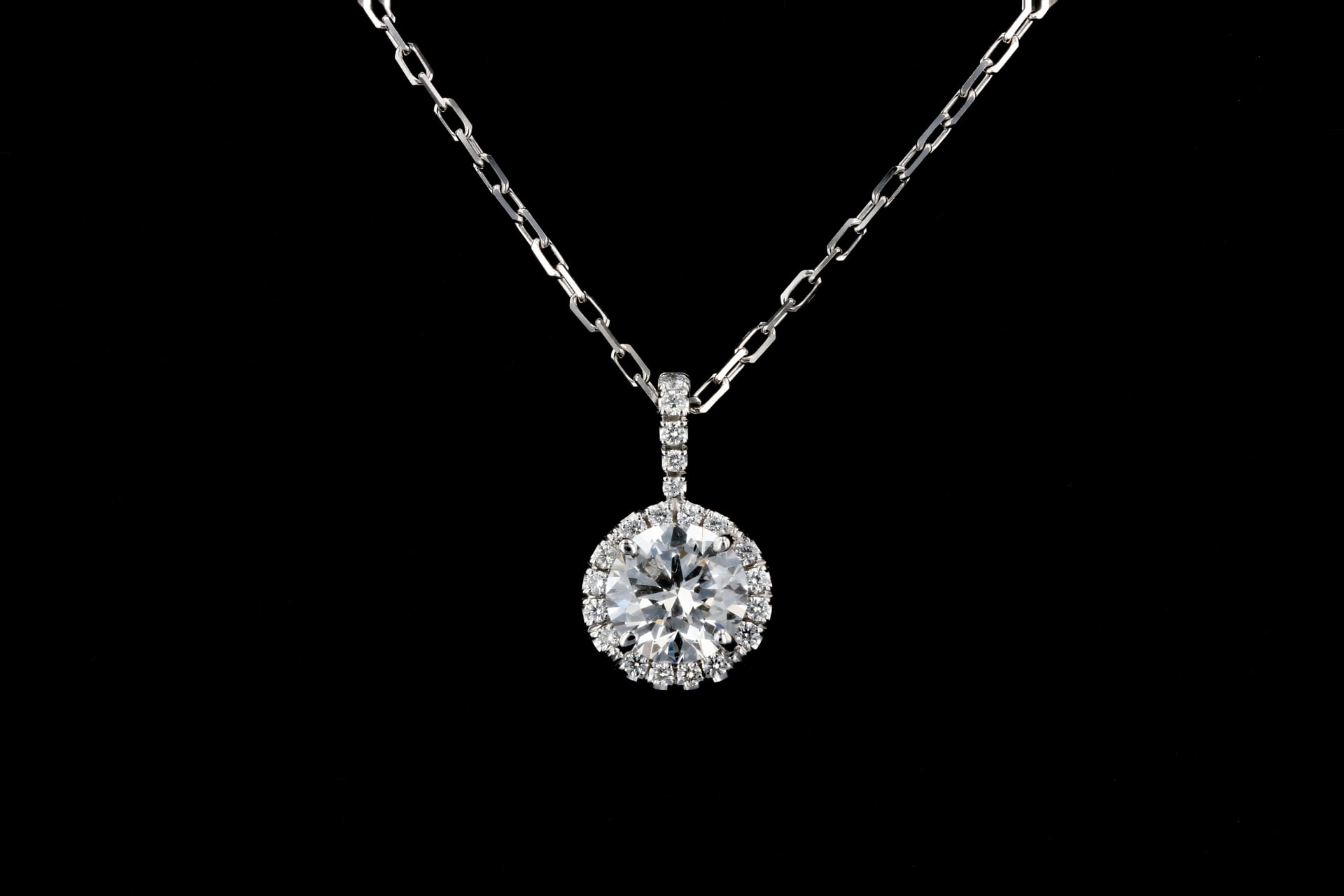 3.25 CTW Radiant Diamond Halo Pendant Necklace ⋆ Diamond Exchange Houston