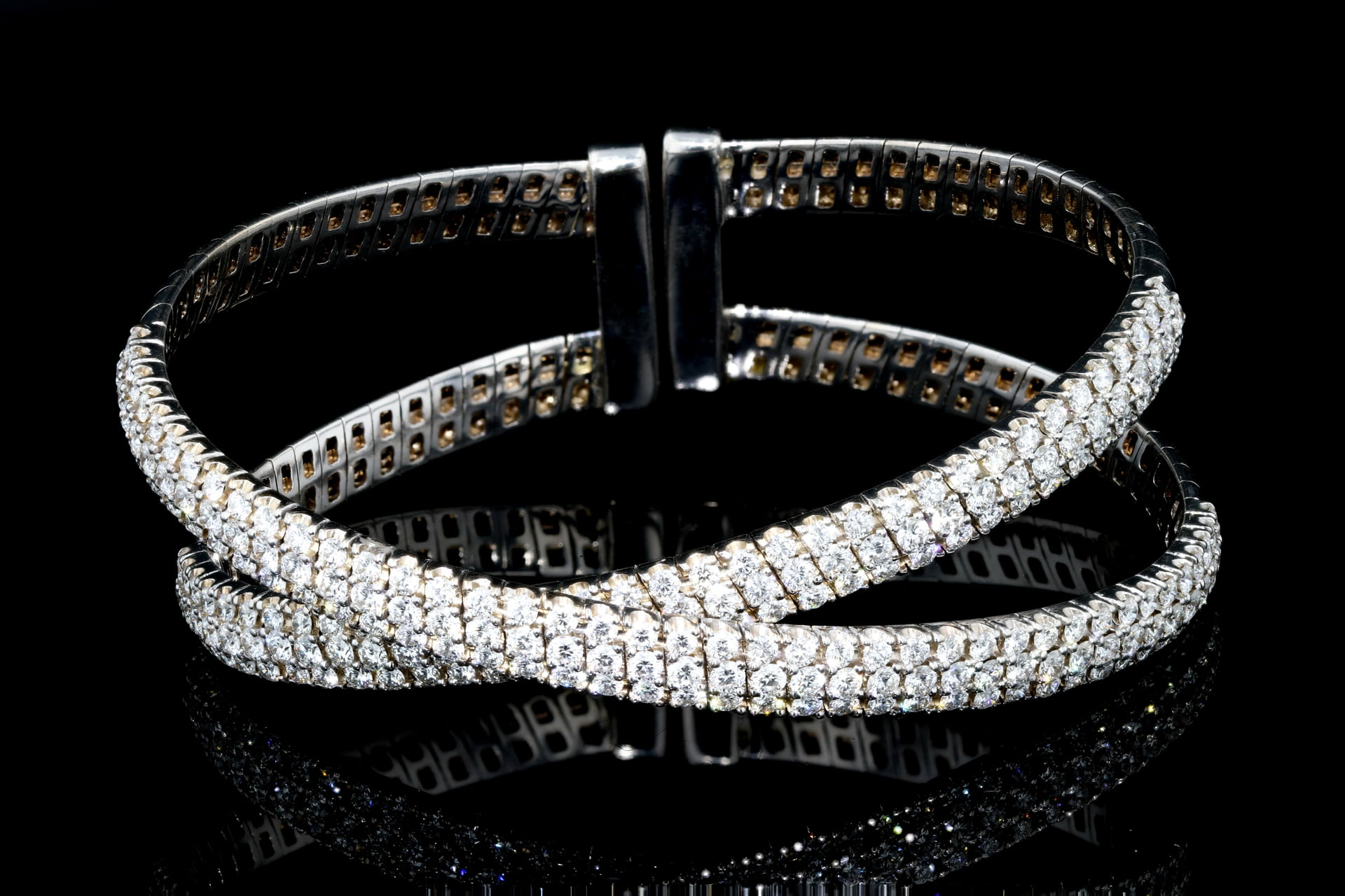 Bezel Diamond Bangle Bracelet 37321: best price for jewelry. Buy online in  NY at TRAXNYC.