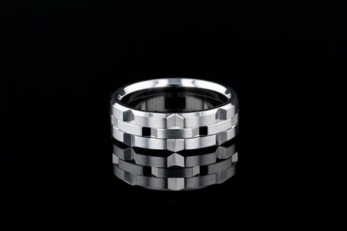 7.5mm Wide Solid Beveled Link Band