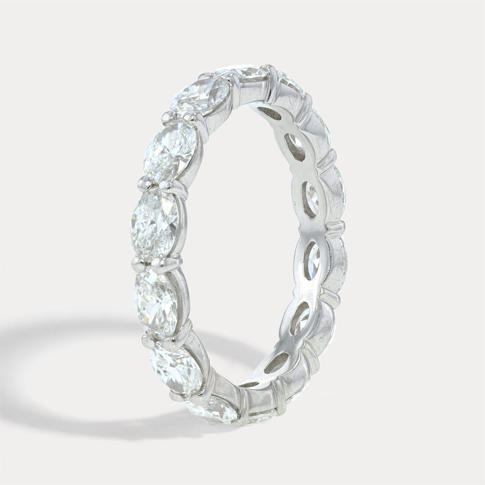 Floating Diamond Band