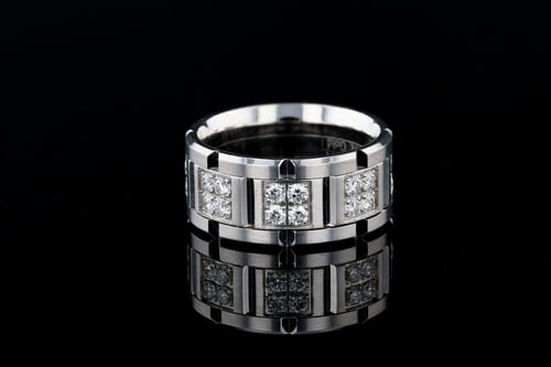 Men's Round Pave’ Set Diamond Square Link Band