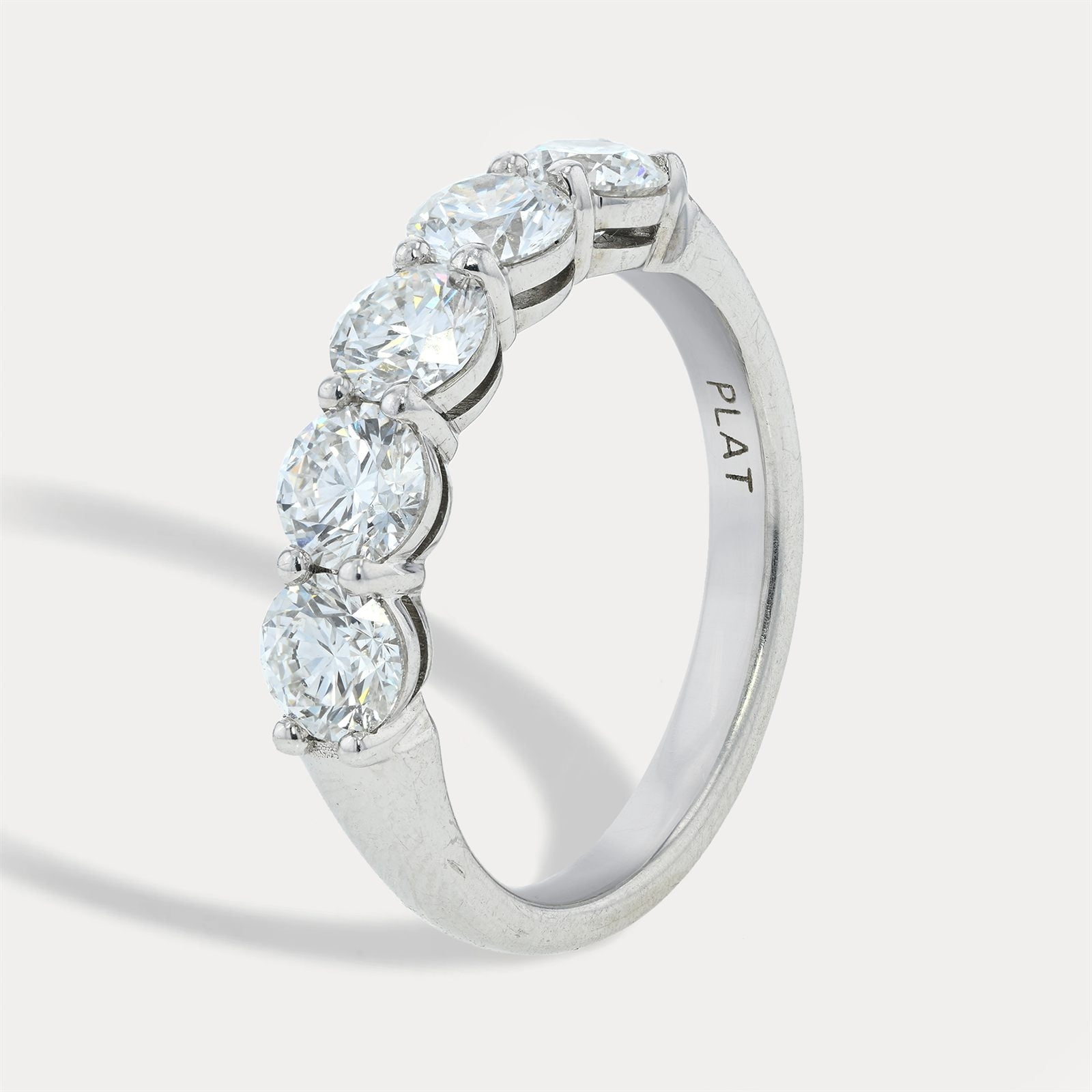 Three-Stone Graduated Diamond Band