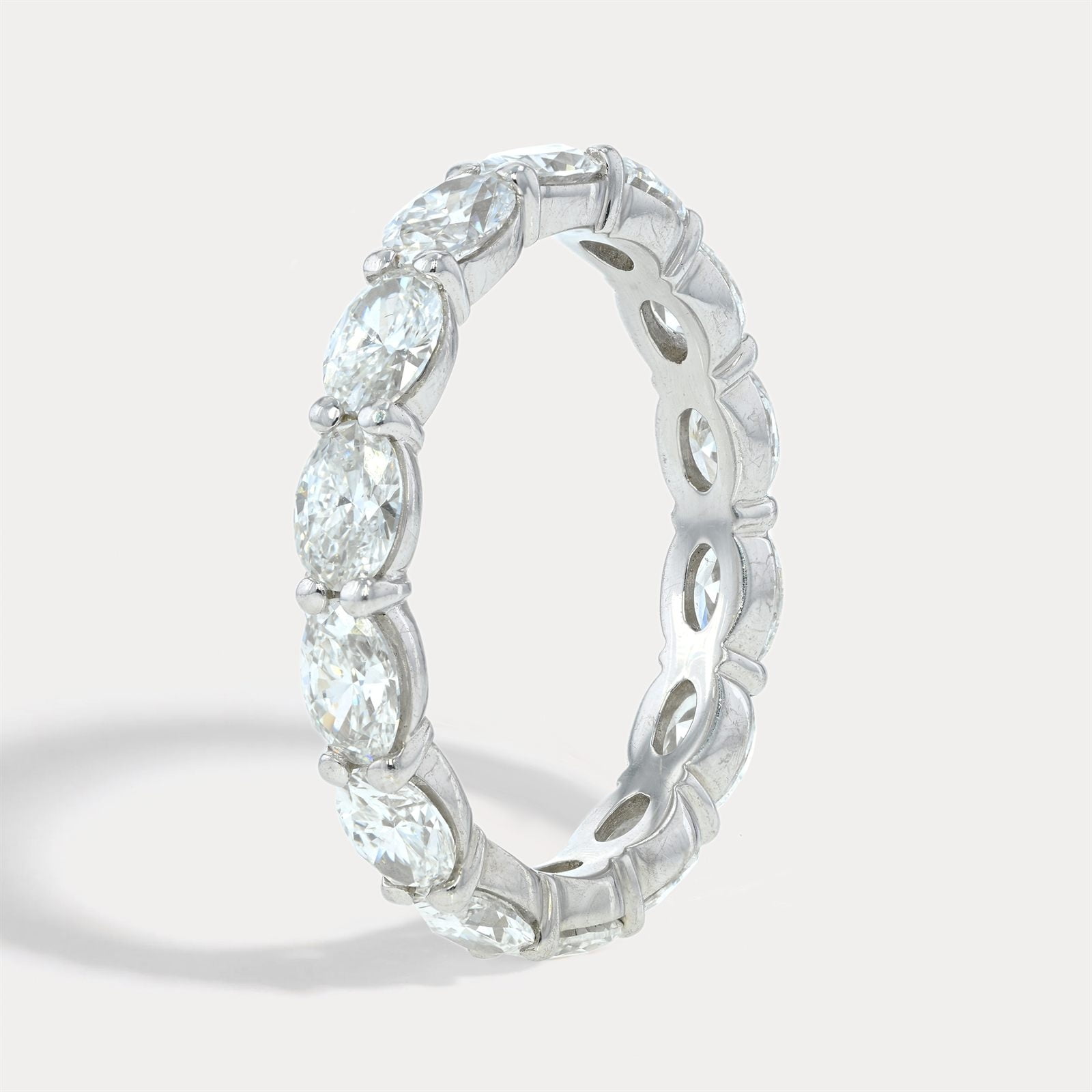 Floating Diamond Band